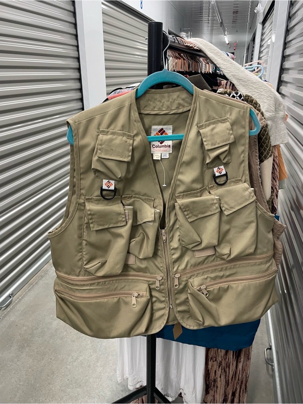 Columbia Vintage Men's Khaki Multi-Pocket Fishing Vest